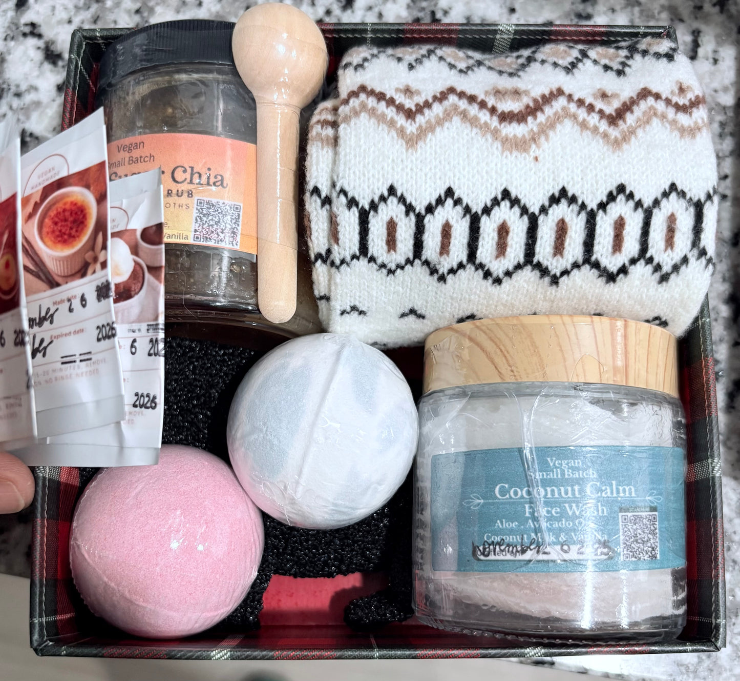 Vegan Small Batch Handmade 🎄 Christmas Self-Care Gift Set ❄️